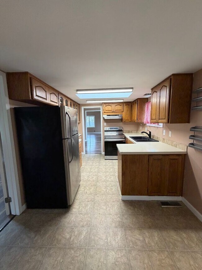 Building Photo - 3831 Duplex Ct SE