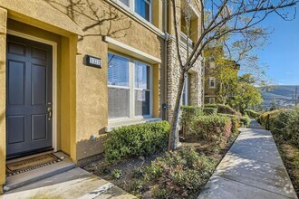 Building Photo - 1372 Dandelion Way