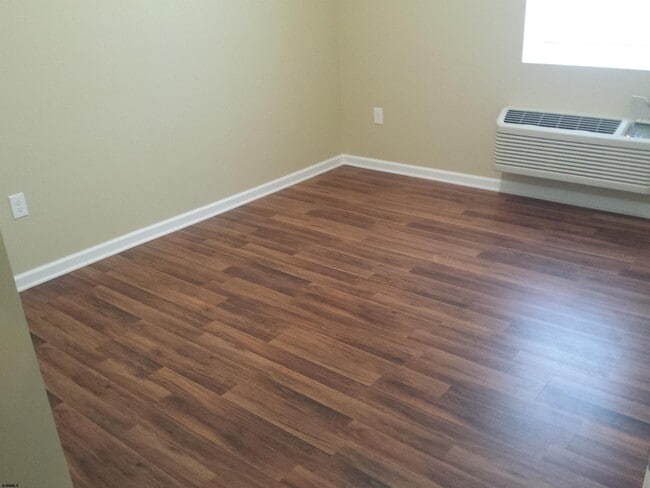 Building Photo - 105 W White Horse Pike