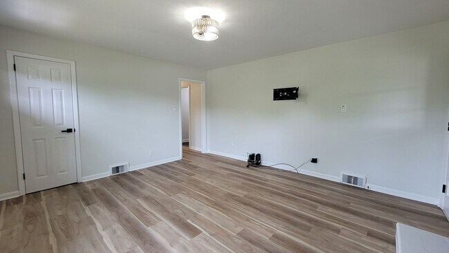 Building Photo - 4961 US-220