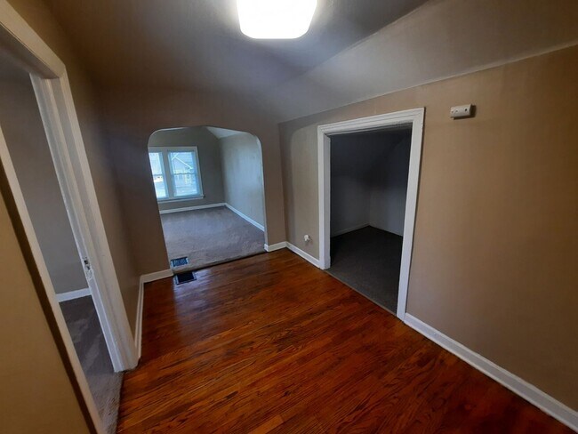 Building Photo - 2136 Lyon St