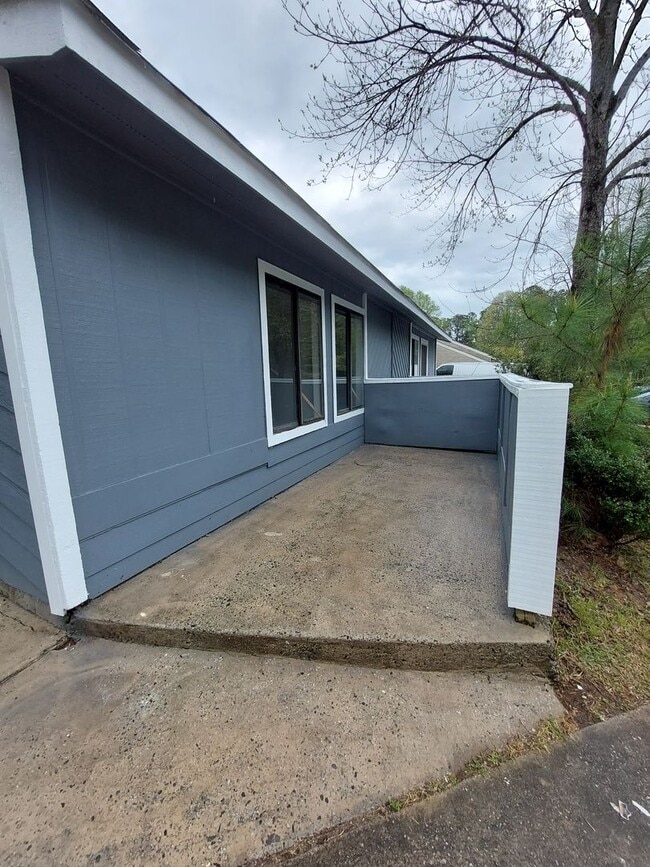 Building Photo - Coming soon -Peachtree City
