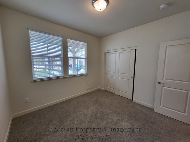 Building Photo - Beautiful 4 Bed / 3 Bath Home in Desirable WillowGlen Community ~7610 Wildrose Way, Rohnert Park