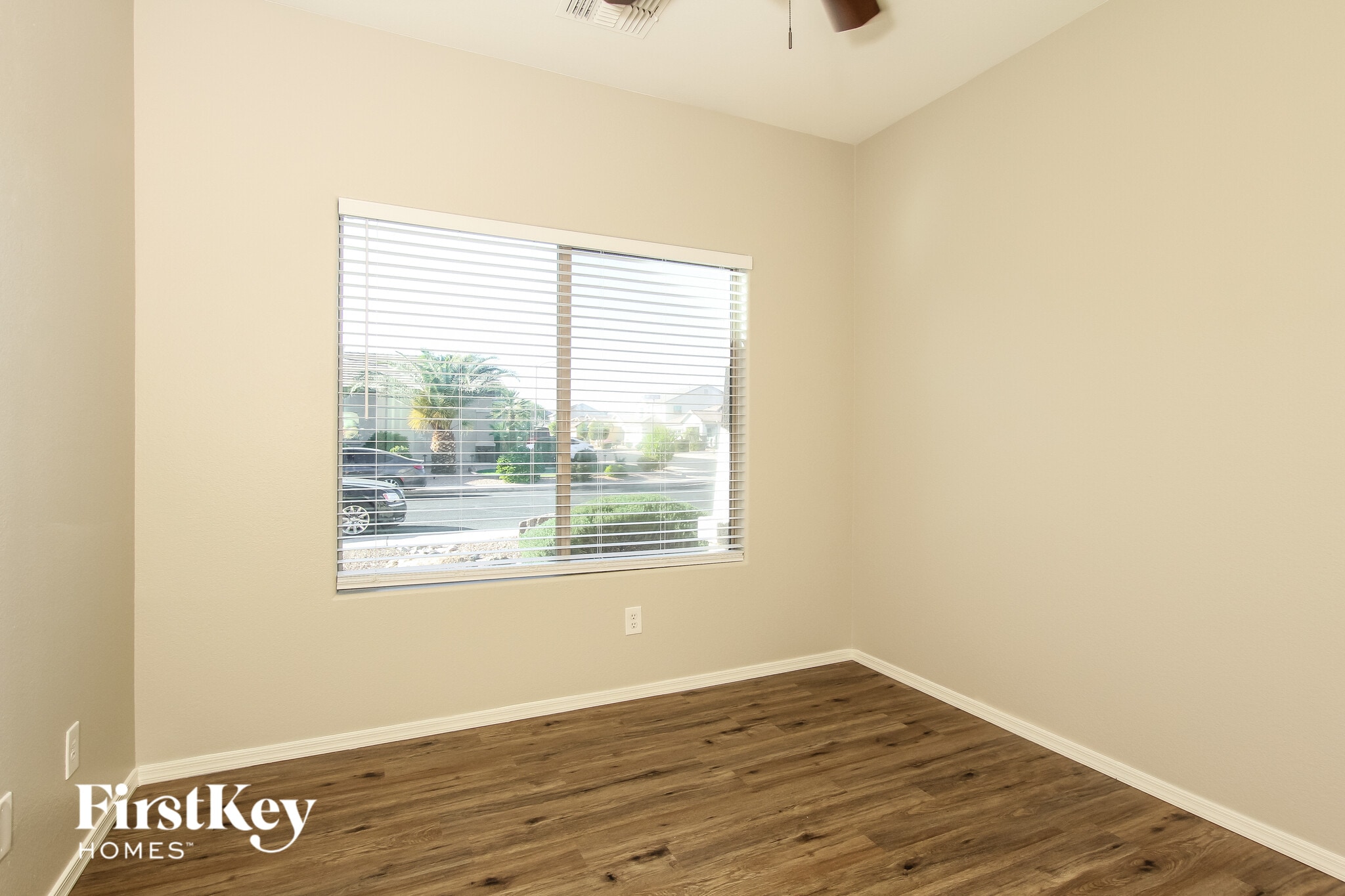 Building Photo - 14521 N 145th Dr