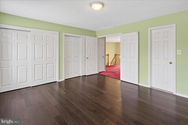 Building Photo - 7 Redwood Ct