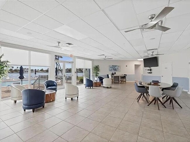 Building Photo - Available on May 27 - Stunning Furnished Waterfront Condo – 2 Beds / 2 Baths with Gulf-to-Bay Views!