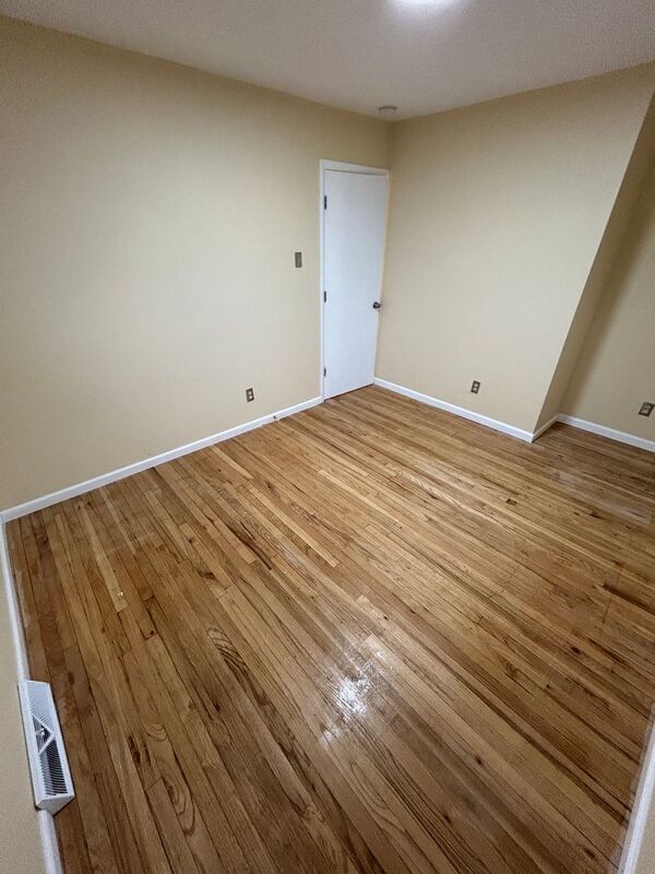 Building Photo - 10322 Monarch Dr