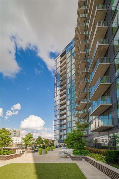 Building Photo - 788 West Marietta St NW