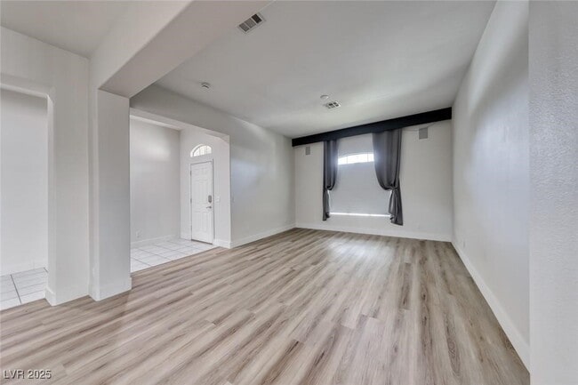 Building Photo - 140 Ultra Dr