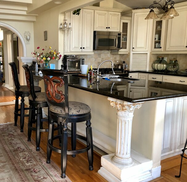 Building Photo - 2409 Ives Ln