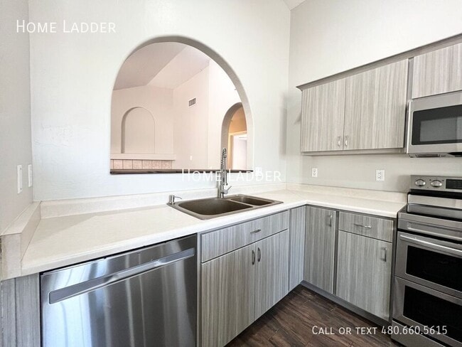 Building Photo - 1739 S Abilene Dr