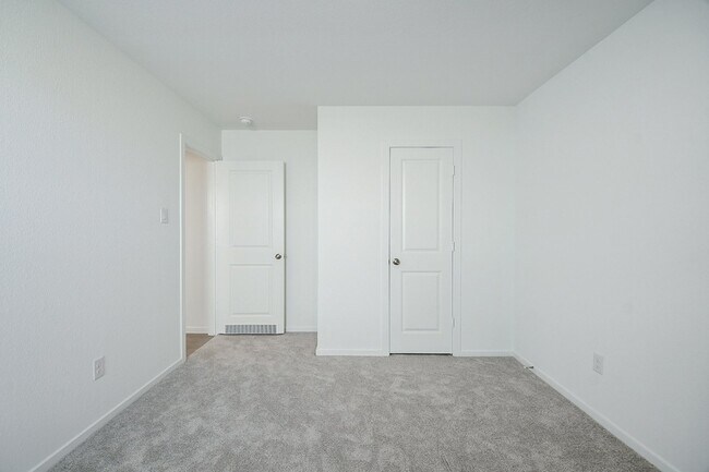 Building Photo - 6871 Flowering Ginger Ln