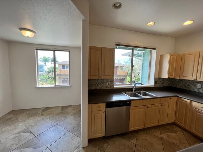 Building Photo - 3 Bed/2.5 Bath Townhome with Garage at Kai...