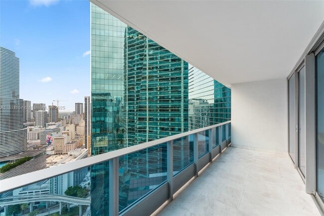 Building Photo - 200 Biscayne Blvd Way