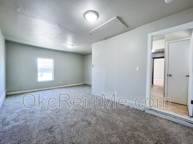 Building Photo - 1428 SW 62nd St
