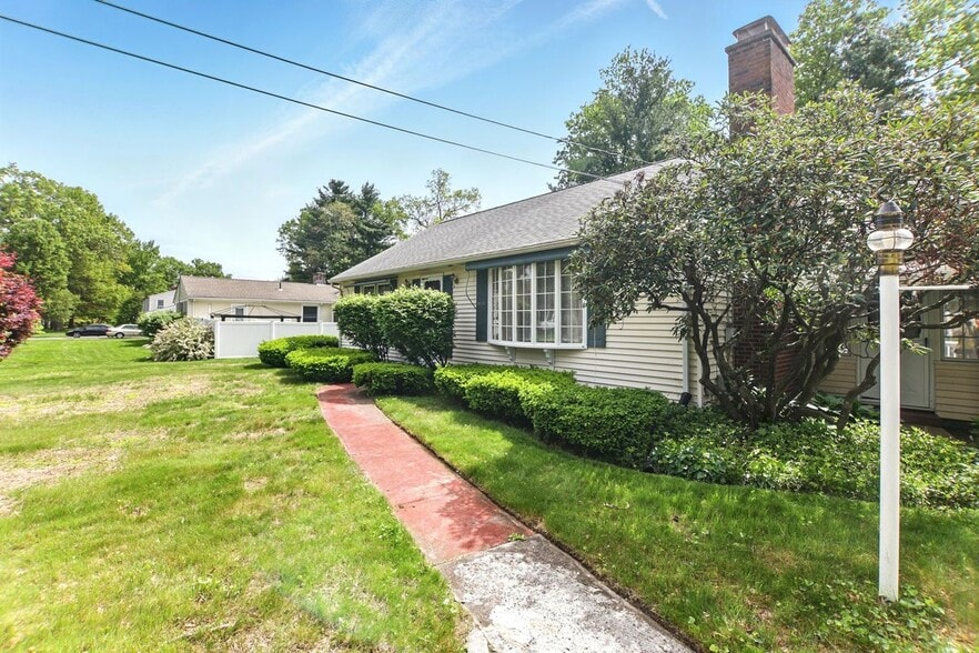 Building Photo - 109 Westwood Dr