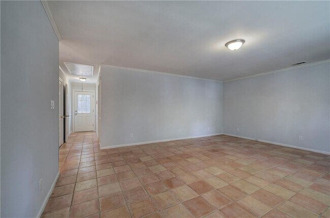 Building Photo - 447 Floyd St SE