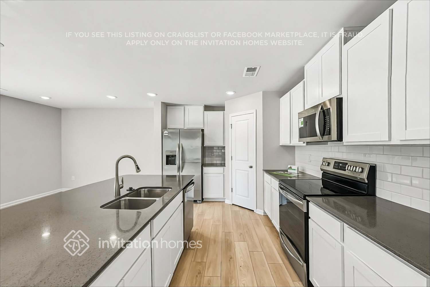 Building Photo - 2530 Brunson Ct