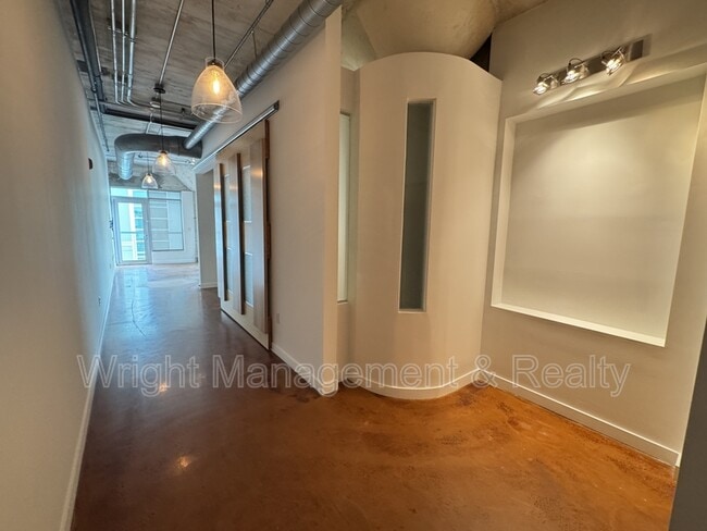 Building Photo - 101 N 12th St