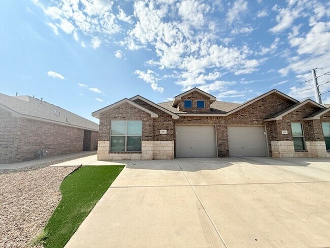 Primary Photo - 9706 Saratoga Ave