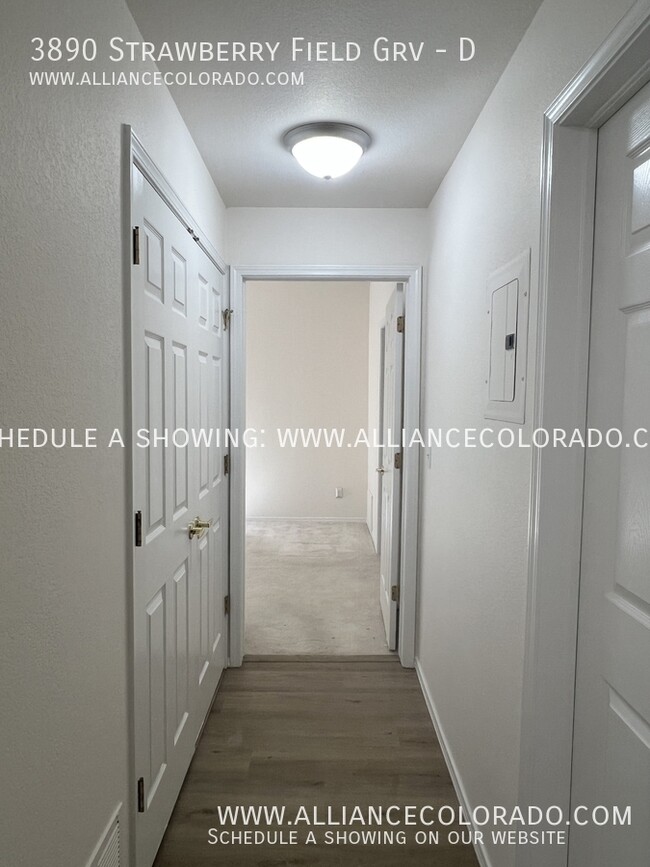 Building Photo - 3890 Strawberry Field Grove