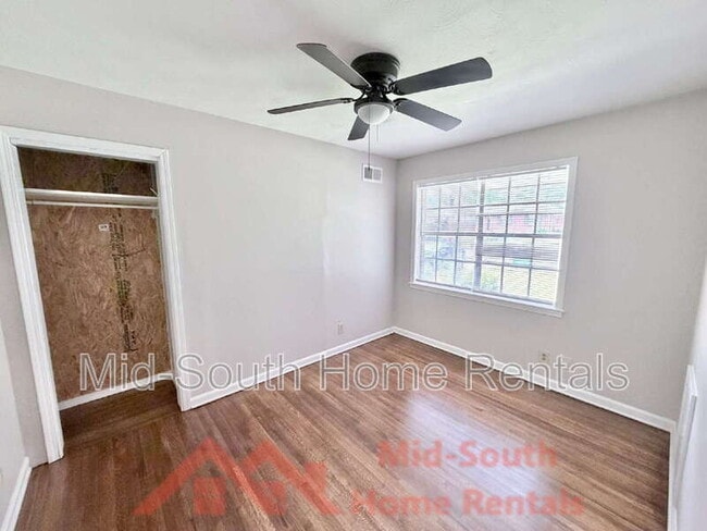 Building Photo - 1388 Eason Ave