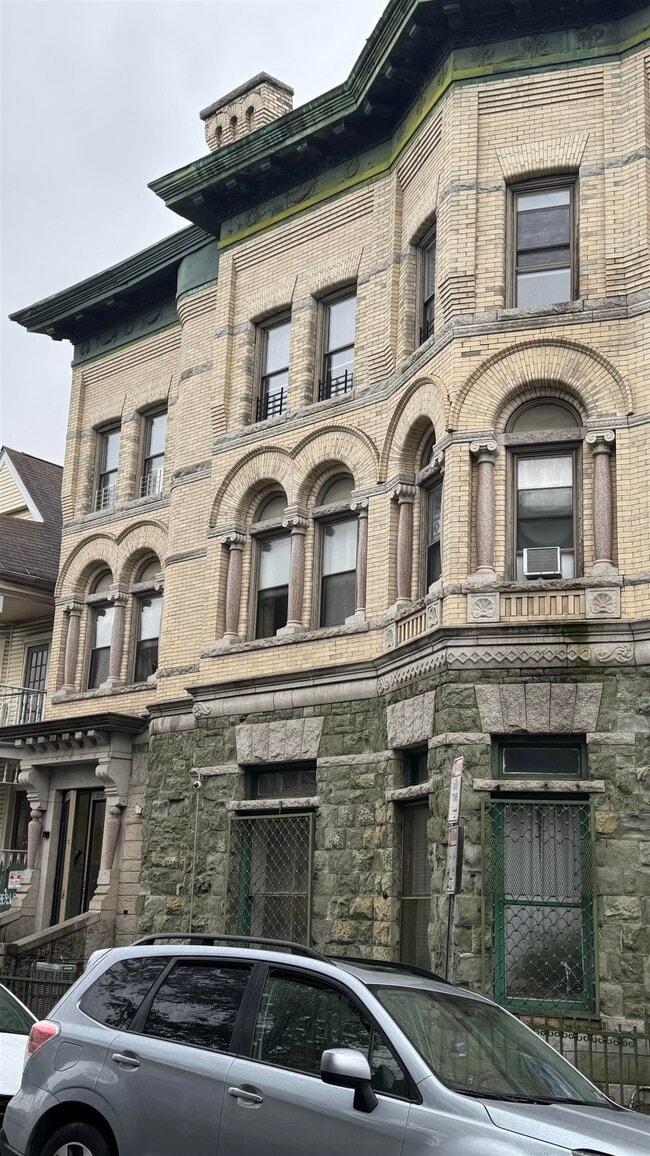 Building Photo - 99 Lembeck Ave