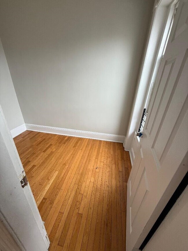 Building Photo - 41 Harmon St