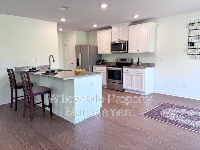Building Photo - 357 Gourd St