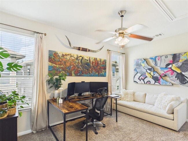 Building Photo - 9310 Tanager Way