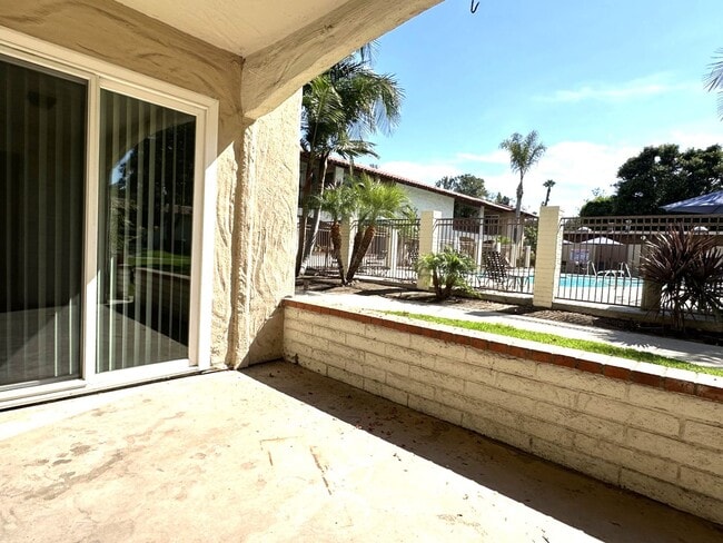 Building Photo - Mission Valley 3 BR 2 BA Condo w/ Parking ...