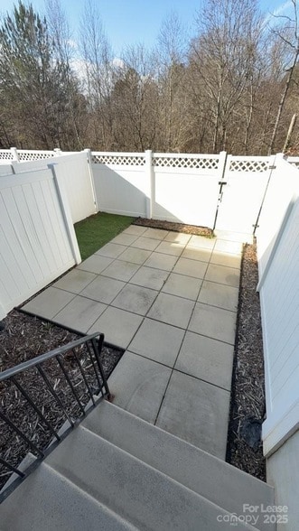 Building Photo - 371 Beacon St NW