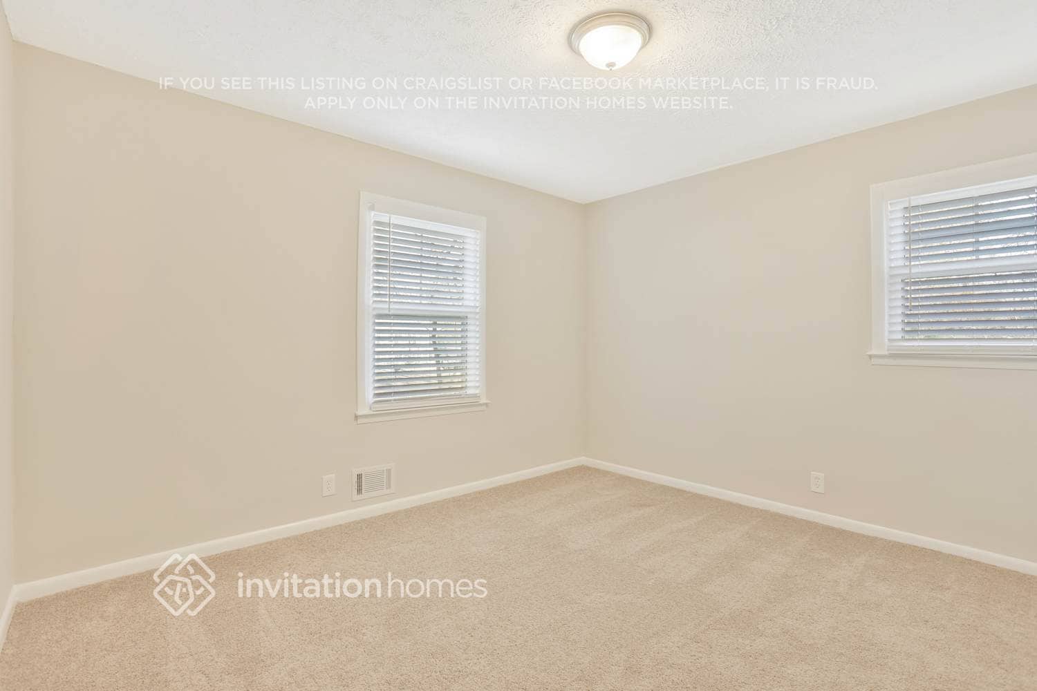 Building Photo - 1948 Englewood Way SW