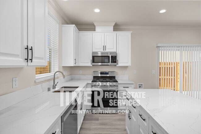 Building Photo - 1511 Bell St