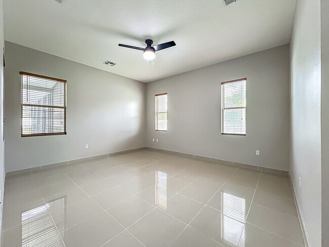 Building Photo - 3731 Peaceful Valley Dr