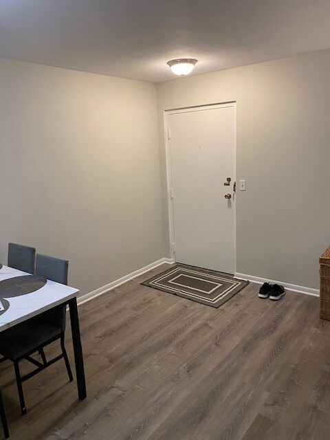 Building Photo - 7000 Sandell Ave