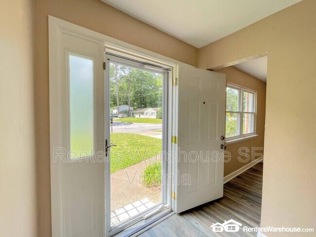 Building Photo - 5736 Avalon Woods Dr
