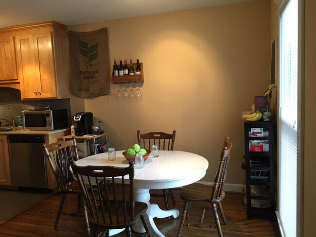 Building Photo - 246 White Bridge Pike