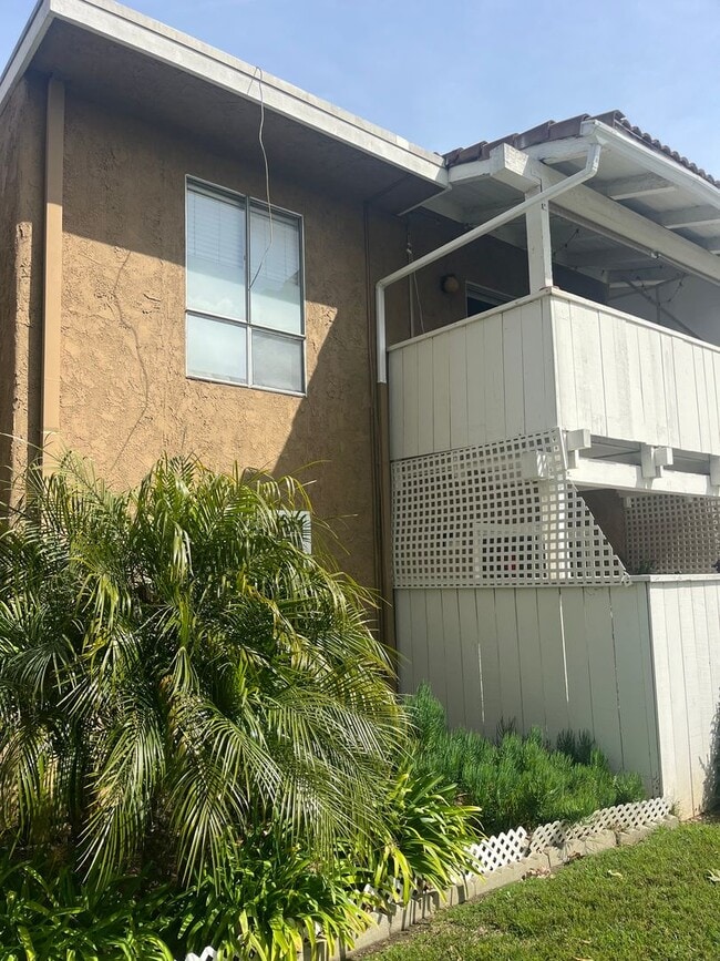 Building Photo - 1300 Saratoga Ave