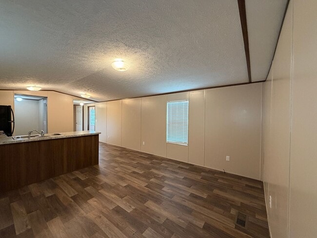 Building Photo - 3379 LA-3059