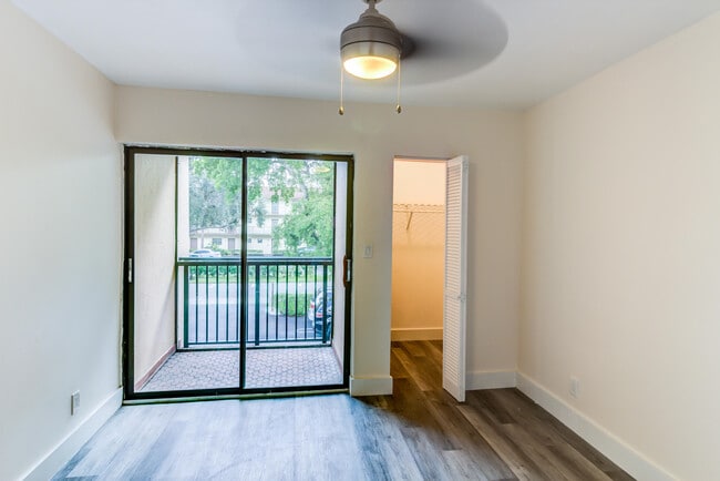Building Photo - 9137 NW 38th Dr