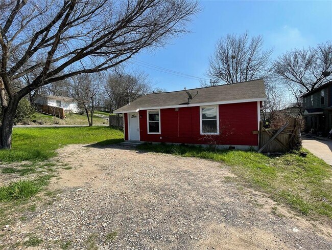 Building Photo - 1041 Lott Ave