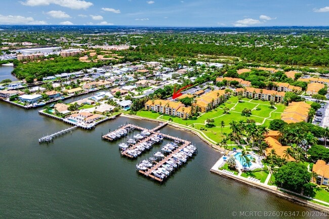 Building Photo - 167 Yacht Club Way