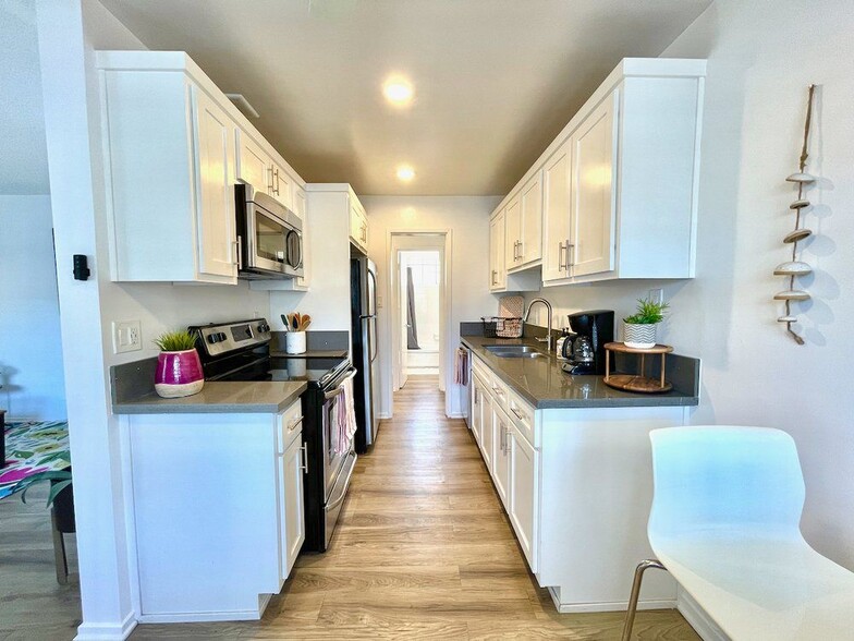 Building Photo - 315 Junipero Ave