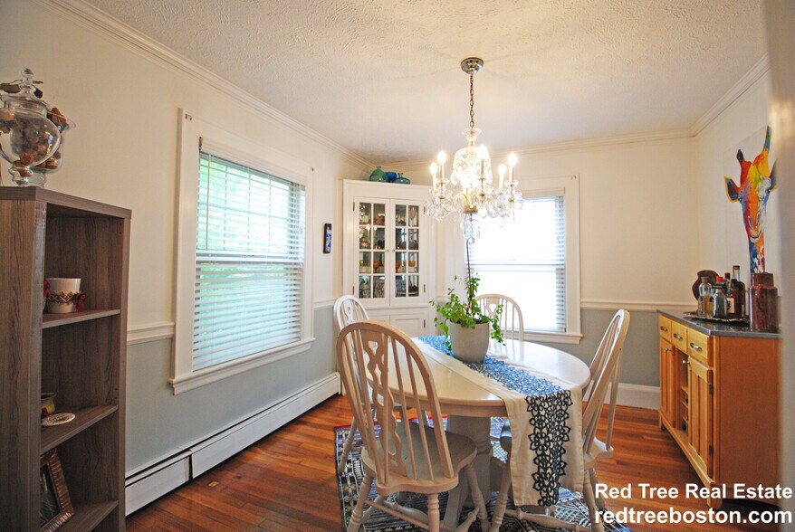 Building Photo - 841 Fellsway W