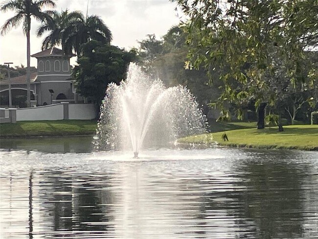 Building Photo - 2710 Nassau Bend