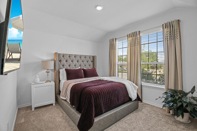 First bedroom - 2638 Azales Run Dr