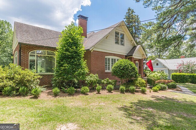 Building Photo - 1878 Cambridge Ave