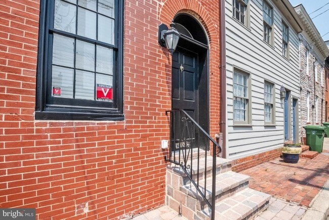 Building Photo - 520 S Bethel St