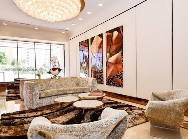 Building Photo - 1800 NE 114th St